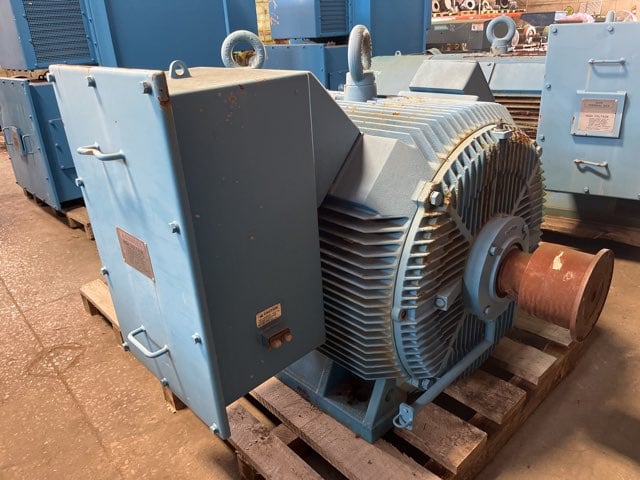 800 HP 1800 RPM Hyundai, Frame 6809, TEFC BB, 2300/4160 Volts New Surplus (2 available) - Image 2