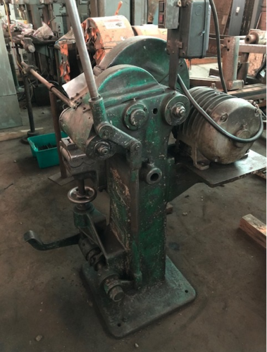 2" Landis #2, roller pipe cutter, cap: 1/8"-2", length gauge & pipe stop, 3 HP, w/extra support rollers & - Image 1