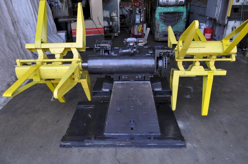 2500 lb. CWP, Double End Coil Reel, 24" Mandrel, 20" ID x 60" outside dimensions, 12 Keepers - Image 5