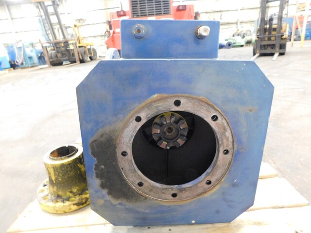 Flender #4397925-0040-008, gear reducer, 13.985:1. 127.28/MIN. - Image 7