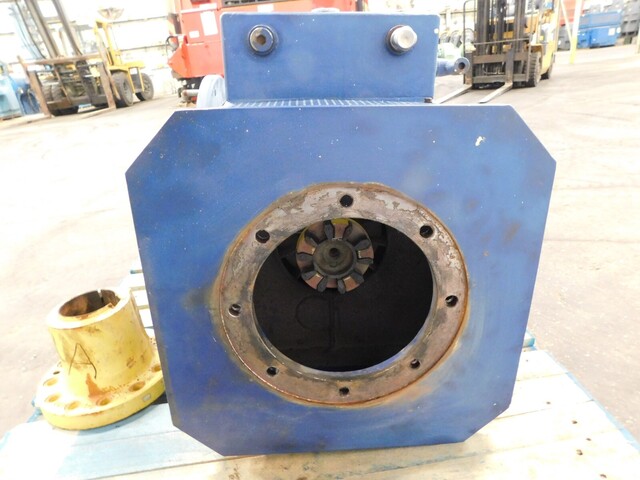 Flender #4397925-0040-011, gear reducer, 13.985:1. 127.28/MIN. - Image 7