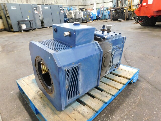 Flender #4397925-0040-011, gear reducer, 13.985:1. 127.28/MIN. - Image 8