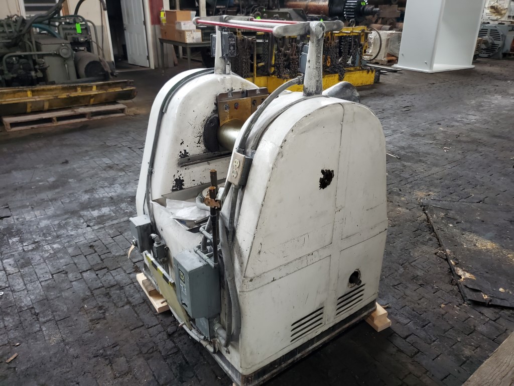 Eemco, rubber lab mill, 6x13" rolls, cabinet style, under slung drive, belt driven, 7.5 HP - Image 2