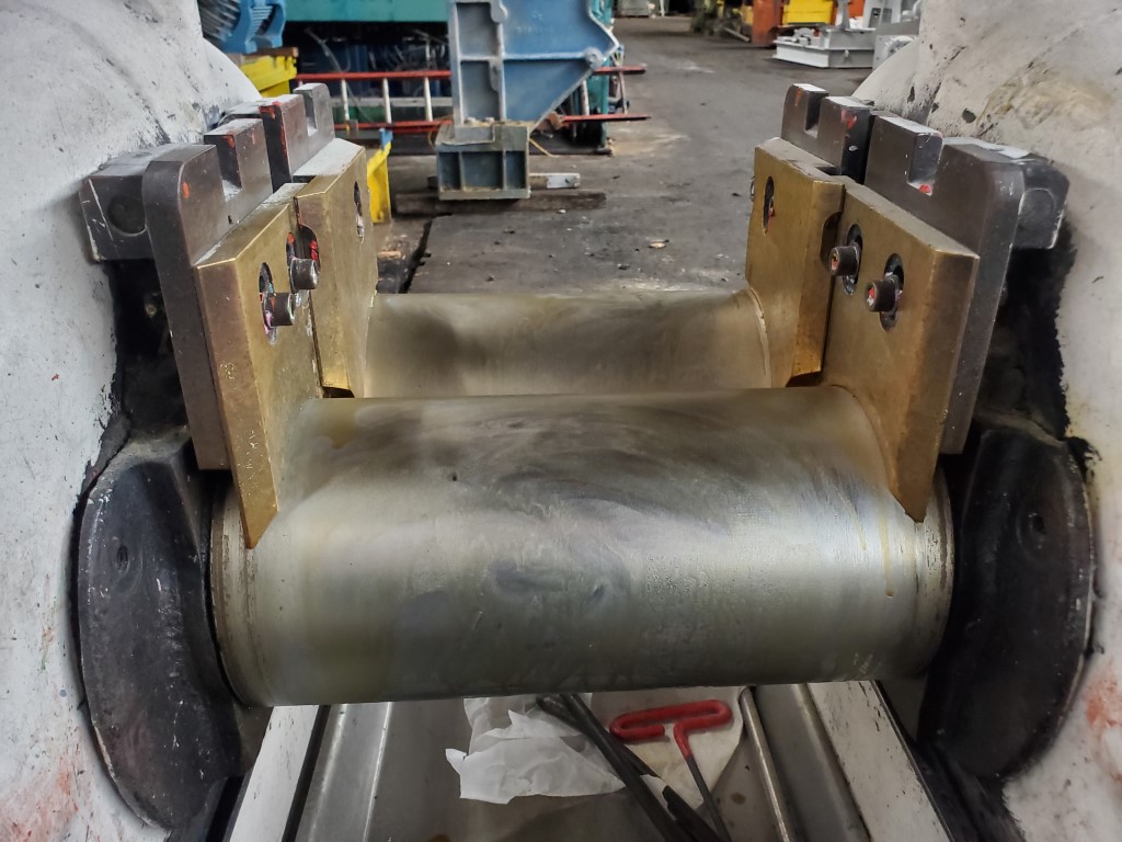 Eemco, rubber lab mill, 6x13" rolls, cabinet style, under slung drive, belt driven, 7.5 HP - Image 3