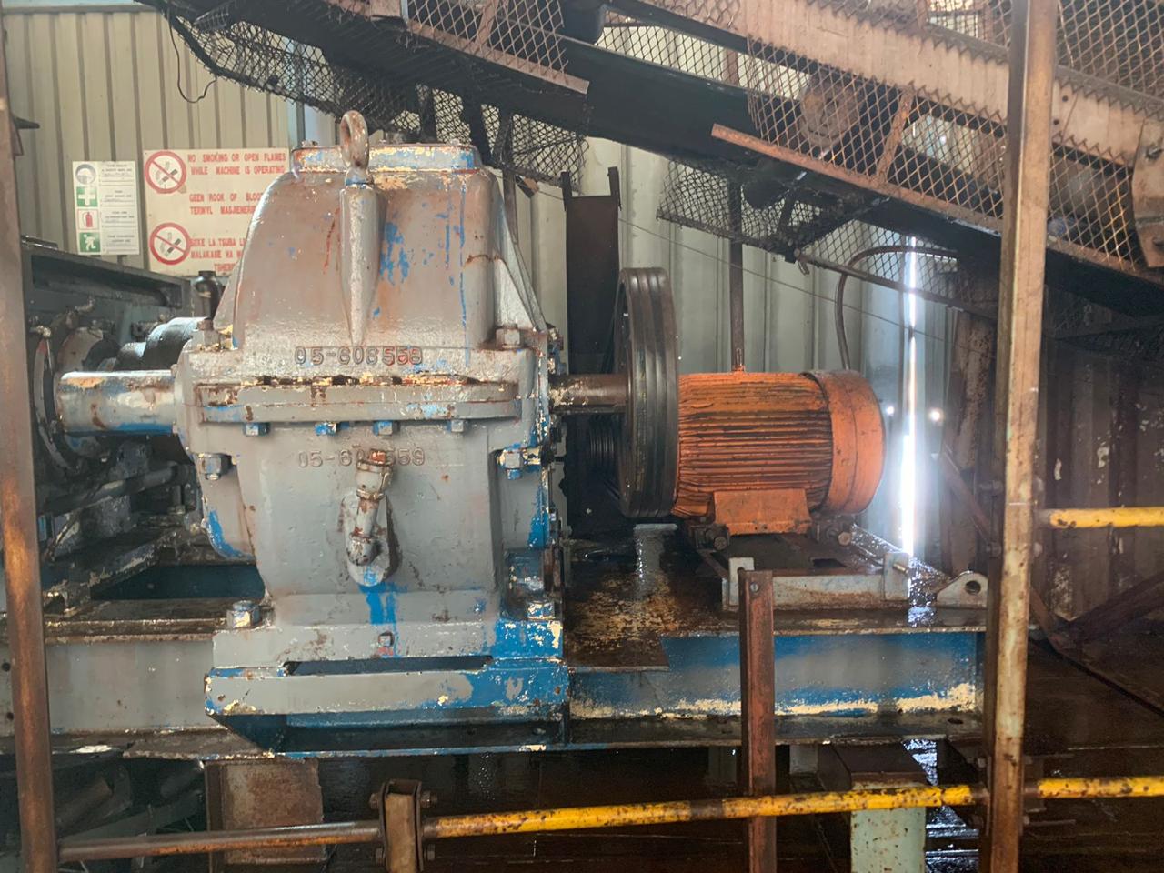 No. MS150 Komarek-Greaves (Bepex), briquetting press, 55 kW, 20" roll diameter 16 segments per roll - Image 2