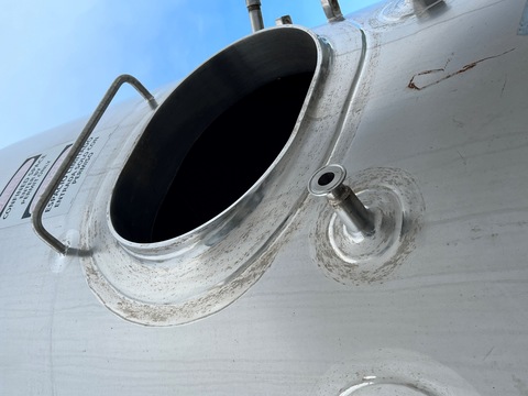 1000 gallon Stainless Steel jacketed tank with steep cone bottom - Image 3