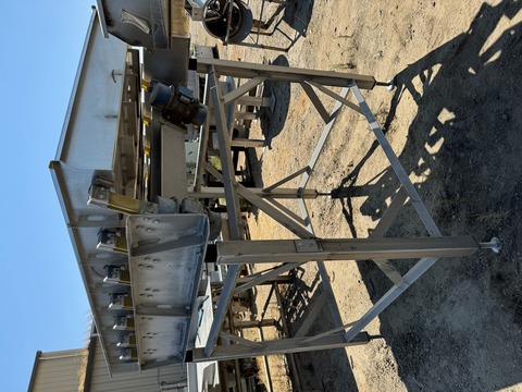 46" wide x 7' long, Best #2199-225-1, Stainless Steel vibratory feeder, 8" high sidewalls, dual vibrator - Image 3