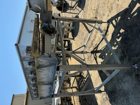 46" wide x 7' long, Best #2199-225-1, Stainless Steel vibratory feeder, 8" high sidewalls, dual vibrator - Image 4