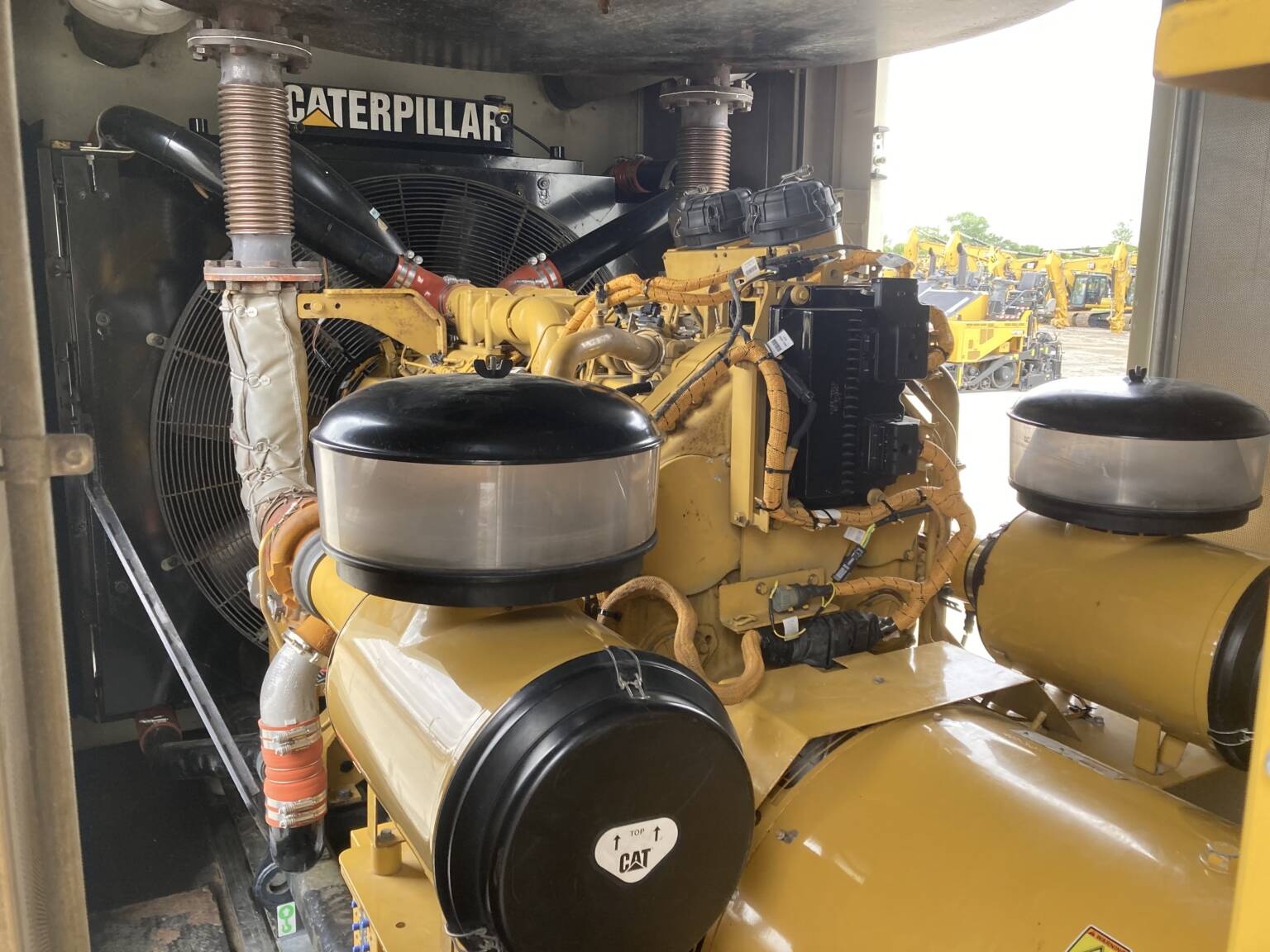 800 KW Caterpillar #XQ800, standby diesel generator, EMCP4.4, multi-voltage, rebuilt - Image 4