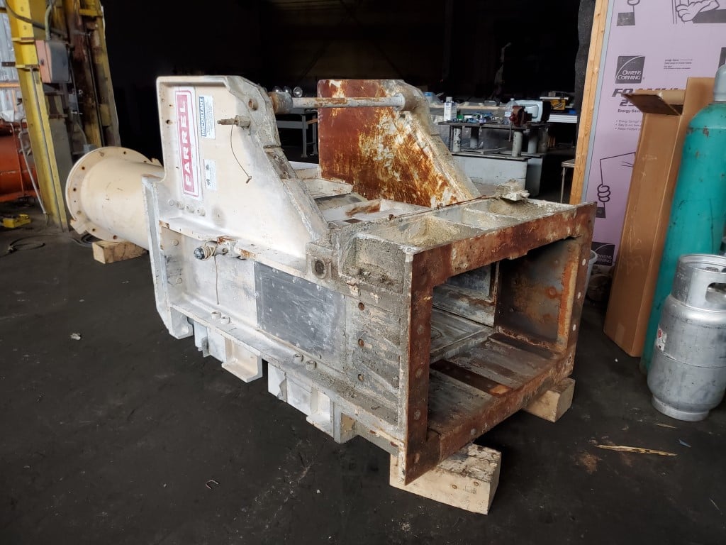 Farrel #F270 Banbury rubber mixer, 2-wing tangential rotos, semi-unidrive, 22" pneumatic hopper - Image 4