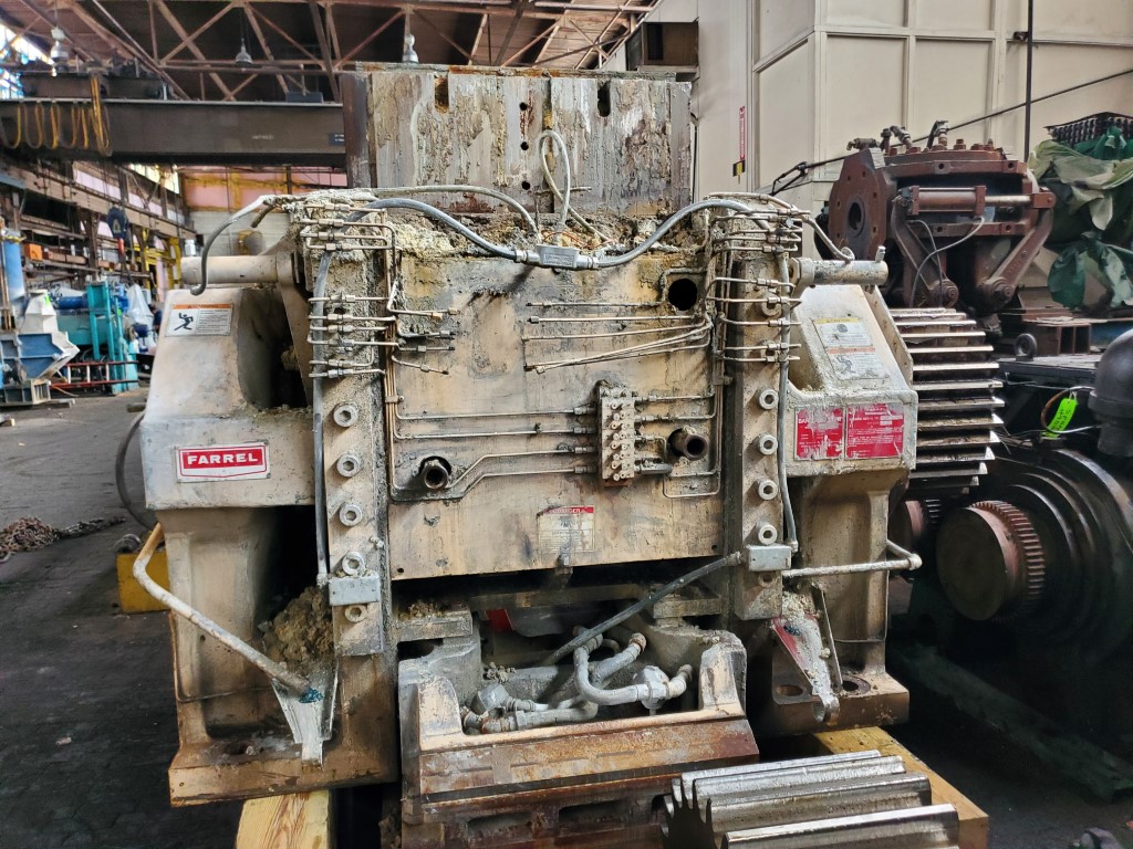 Farrel #F270 Banbury rubber mixer, 2-wing tangential rotos, semi-unidrive, 22" pneumatic hopper - Image 10