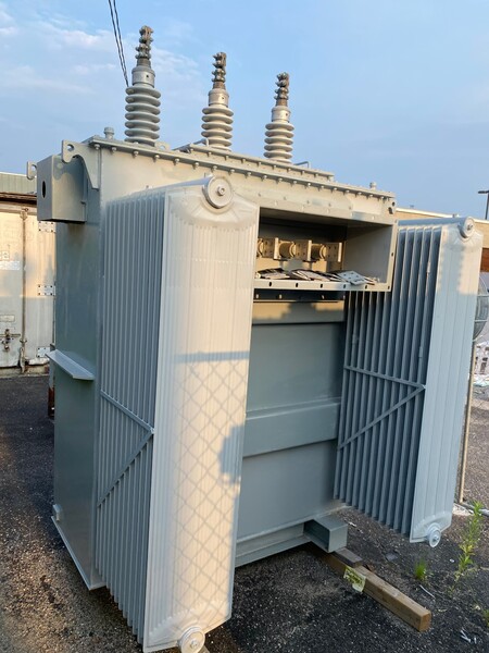 2500/3333 KVA 27600 Delta Primary, 600Y/347 Secondary, 3 phase oil field transformer - Image 2