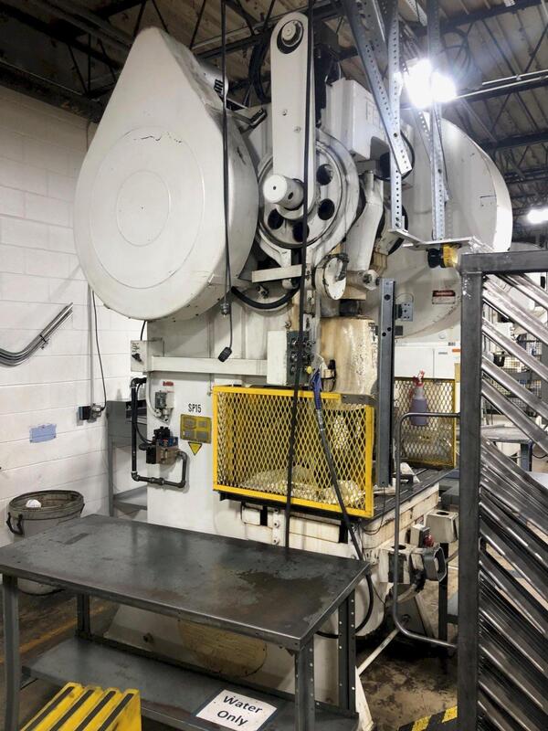 100 Ton, Federal #8, OBI Press, 4" Stroke, 19.5" Shut Height, 80 SPM, 36" x 28" Bed, Air Clutch & Brake, 1973 - Image 3