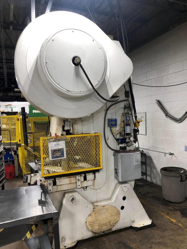100 Ton, Federal #8, OBI Press, 4" Stroke, 19.5" Shut Height, 80 SPM, 36" x 28" Bed, Air Clutch & Brake, 1973 - Image 5