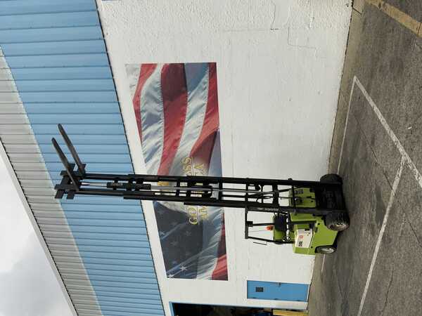 5500 lb. Clark #C500-55, LP gas forklift, 244" lift height, protective roll cage, automatic transmission - Image 2