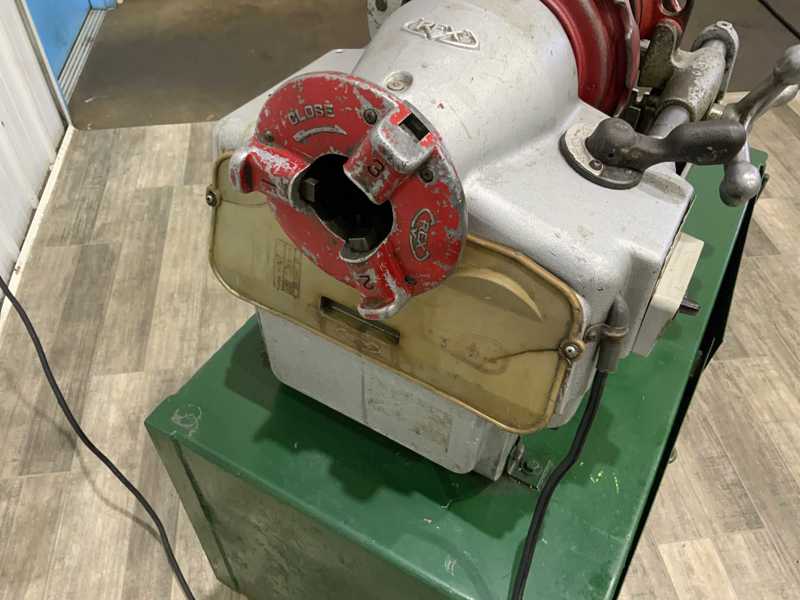 1/2" - 2" Rex #6390, pipe & bolt threader, 5" carriage travel, 3 die heads, 1/2 HP, serial #901387 - Image 8