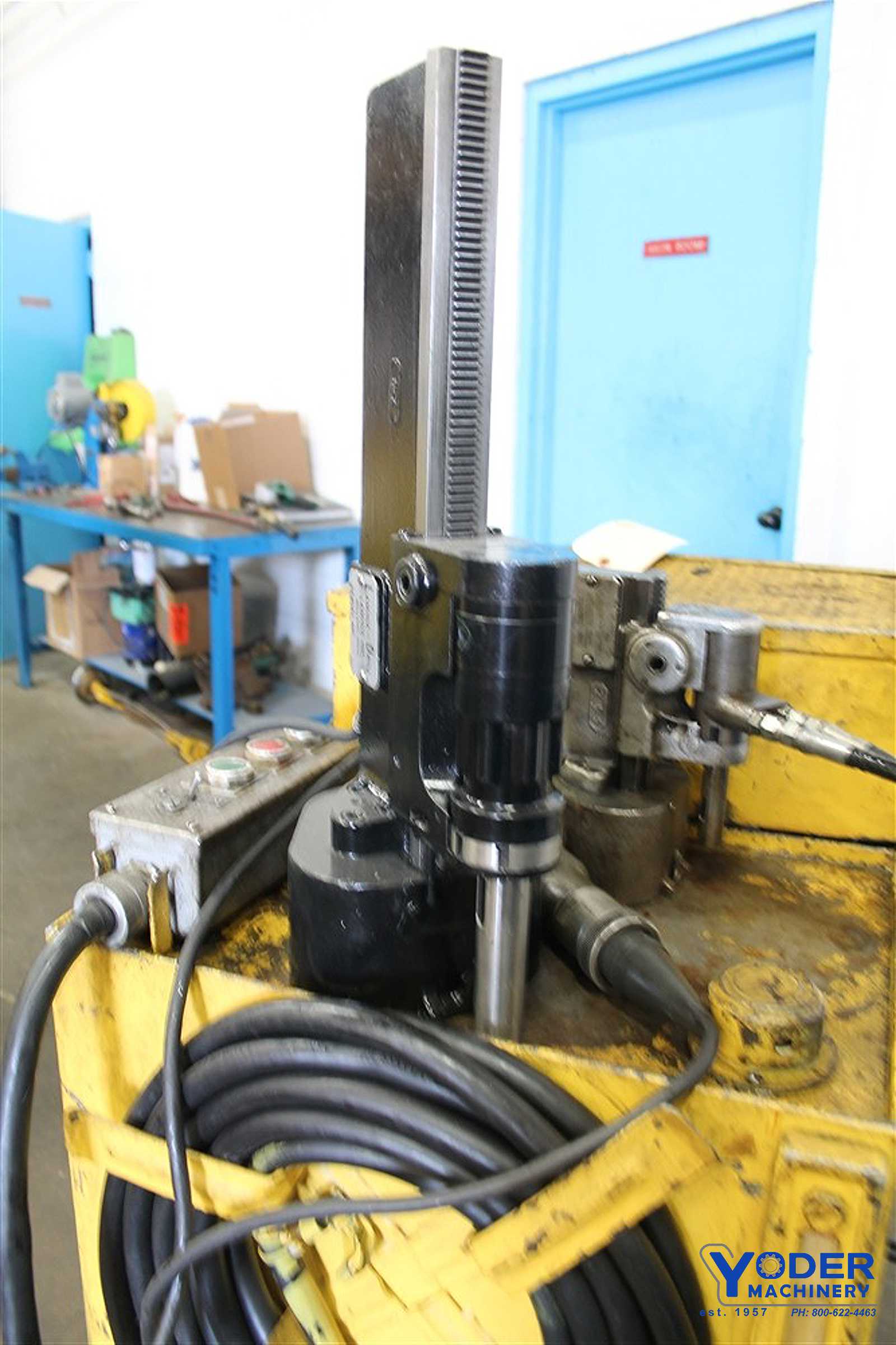 Lamina, hydraulic drill, 5-1/4 HP, 12 gpm @ 1600 psi, pendant Control, portable on wheels - Image 8