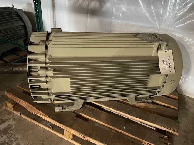 300 HP 895 RPM General Electric, Frame 5011L, TEFC, de ball bearing, surplus, electrically ok, 2300 Volts - Image 1