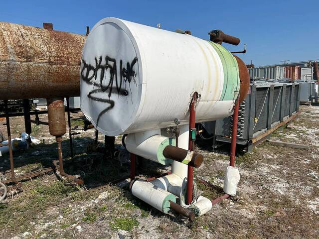 500 Gal., Fabricorp LLC, Horizontal Ammonia Recirculator, 36" diameter x 90" L, 250 PSI @ 250&deg;F, 2002 - Image 2