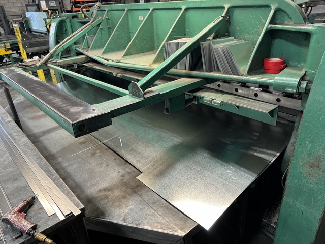 10 gauge x 10' Pexto #10-U-10B, mechanical power squaring shear, 24" front operated power back gauge - Image 5
