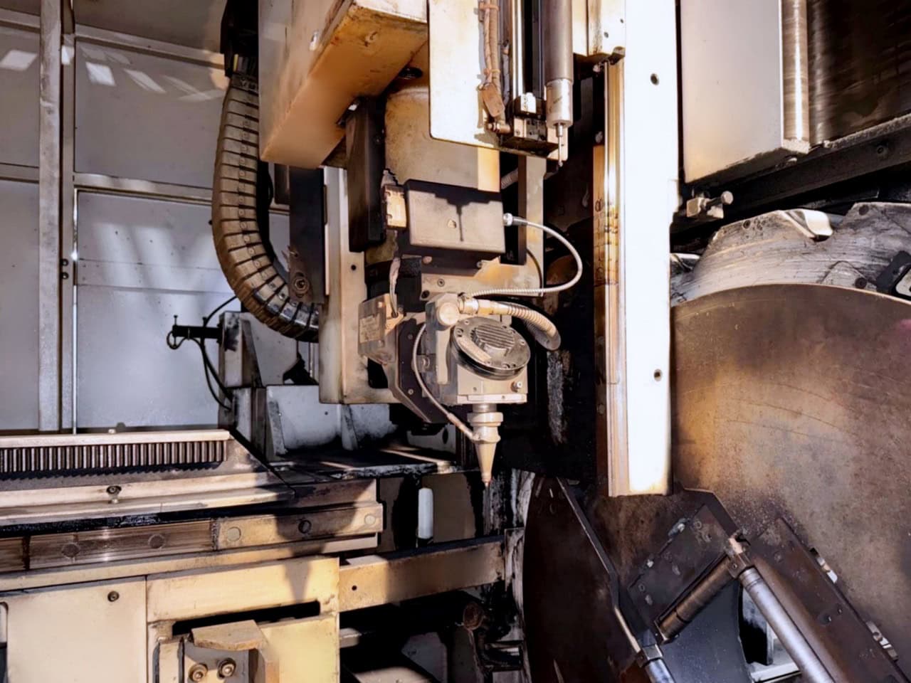 Mazak #FG-150 Tube Laser, 2500 watt, Fanuc 160i-LB, recently replaced resonator, 2007, FG 150 - Image 7