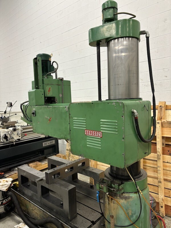 5' -13-3/8" Bergonzi #TM50/1600, radial arm drill, hydraulic clamping, power elevation, coolant system - Image 4