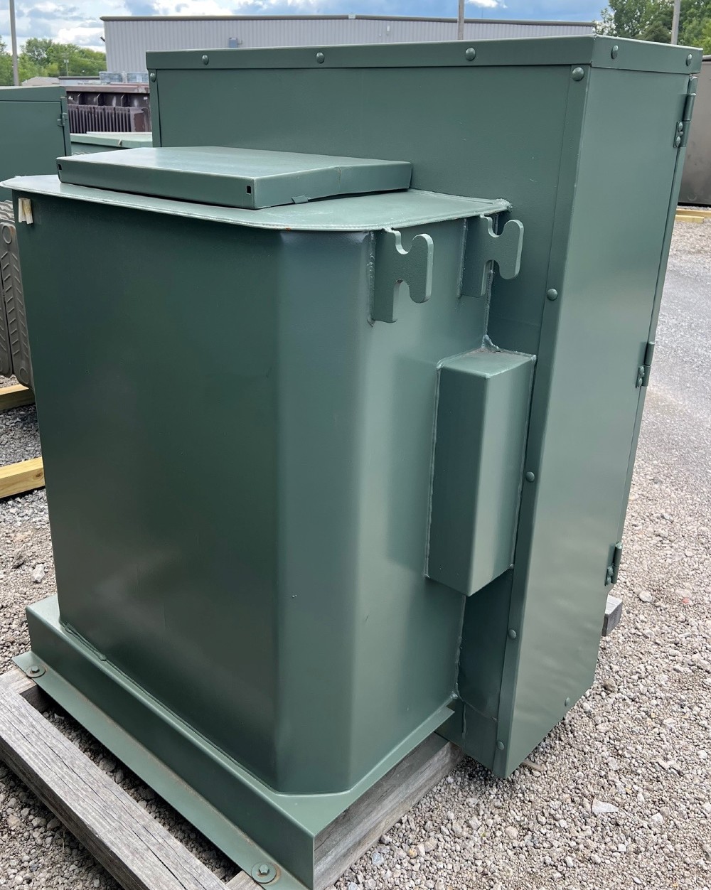 45 KVA 12000 Delta Primary, 208Y/120 Secondary, Sunbelt Solomon, RTS - Image 3