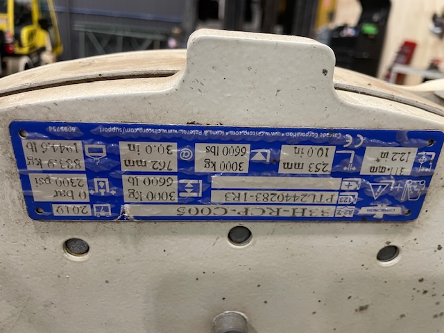 Cascade #33H-RCP-C005, 60" diameter roll clamp, 2300 psi, serial #PTL2440283-1R3, 2019 - Image 3