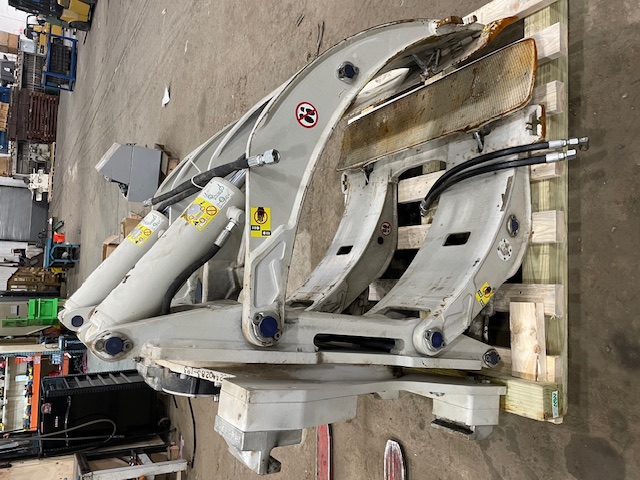 Cascade #33H-RCP-C005, 60" diameter roll clamp, 2300 psi, serial #PTL2440283-1R3, 2019 - Image 5