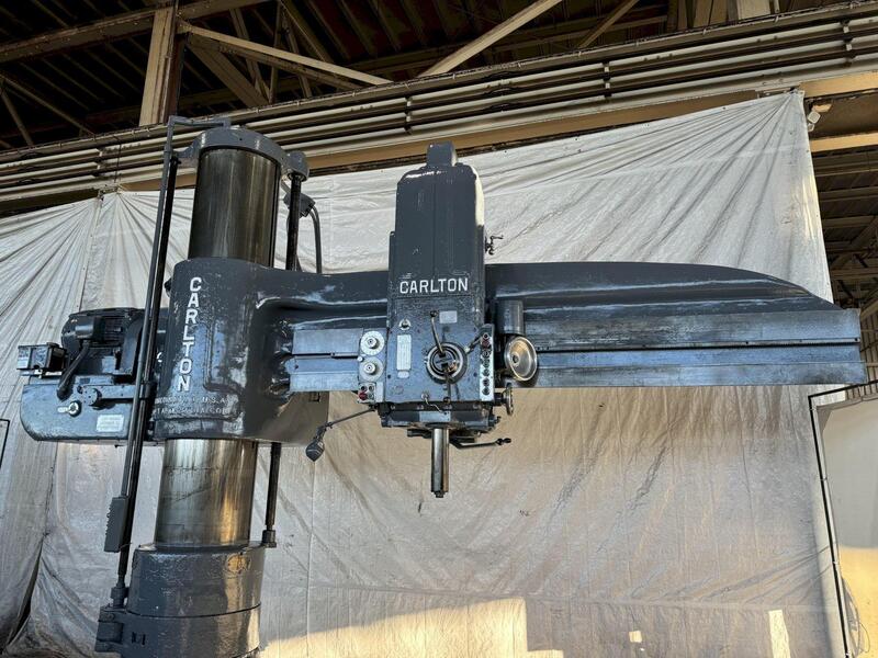 10' -22" Carlton #5A, radial arm drill, 8-800 RPM, 130" x 58" base, 24" spindle travel, 4" diameter spindle - Image 3