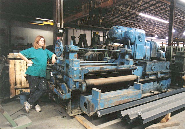 48" x .187" McKay, 11 roll starightener, variable speed, 30" passline, (2) entry pinch rolls, 4.25" diameter - Image 2