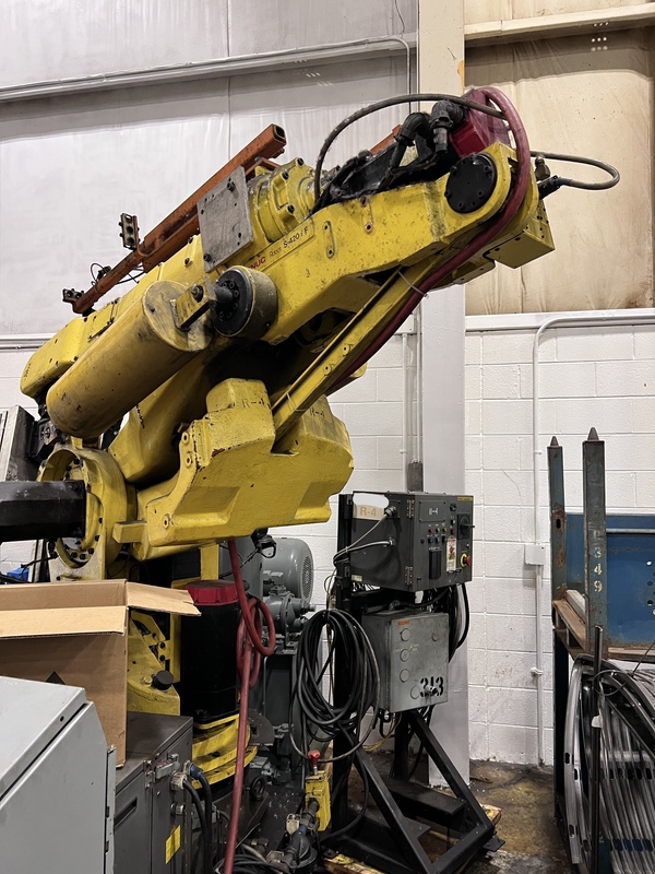Fanuc, S-420iF, 6-Axis robot, R-J2 controller, 120 kg payload, floor mount - Image 3