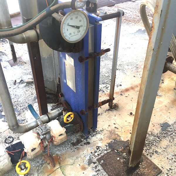 35 sq.ft., Alfa-Laval, 16FG, 150 psi @ 250°F, Carbon Steel frame, 316 Stainless Steel plates - Image 1