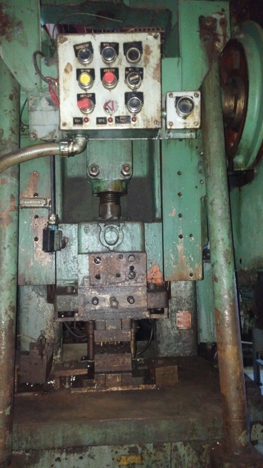 45 Ton, V & O, OBI Power Press, air clutch, adjustable, 1.75" Stroke, 9" Shut height, 36" x 21" x 2.5" - Image 2