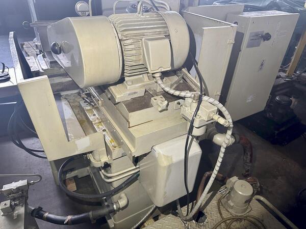12" x 20" Toyoda #GOS32X50, cylindrical grinder, 16" wheel, 5 HP, coolant system - Image 7