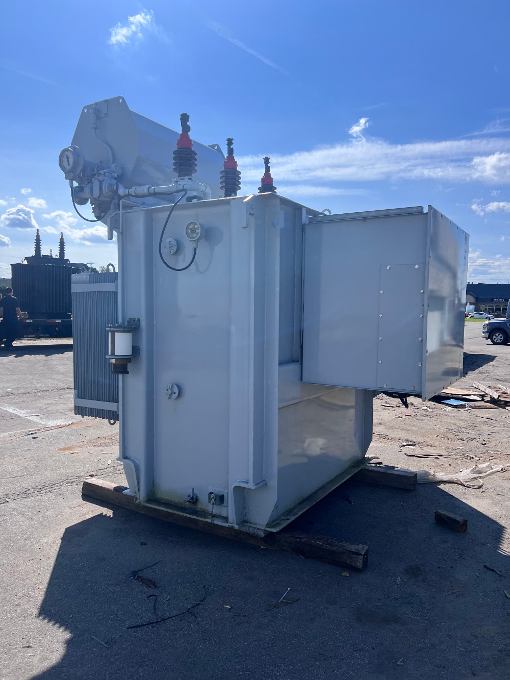 5000/6666 KVA 25000 Primary, 600/347 Secondary, Surplec HV, station type - Image 1