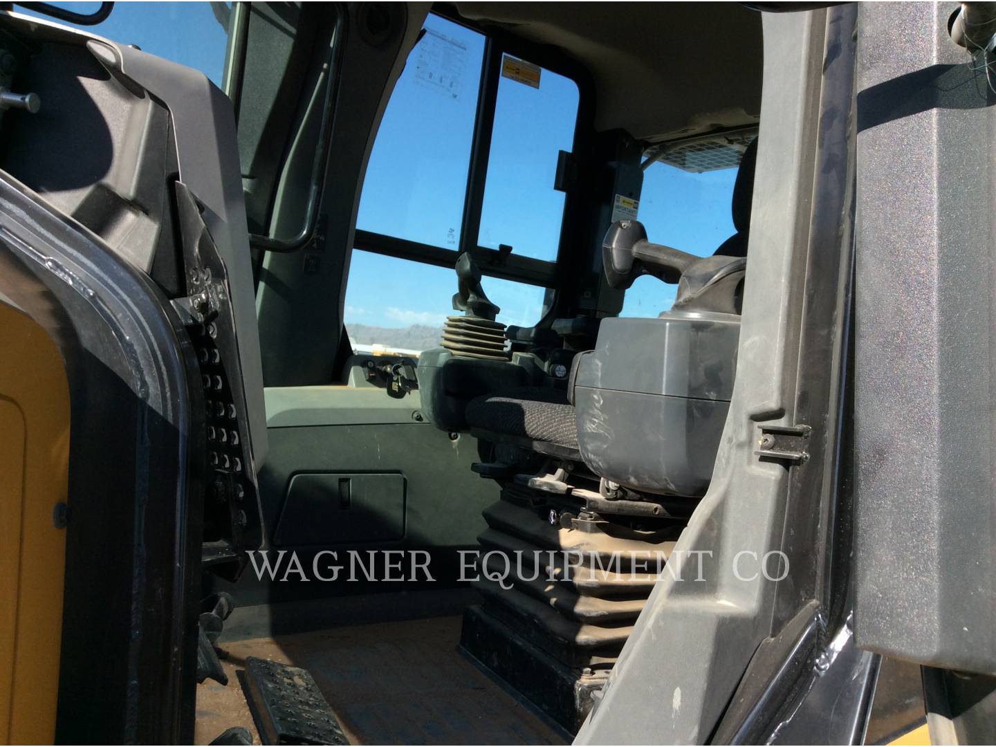 Caterpillar D7E, Crawler Dozer, 2984 hours, S/N: TAN01367, 2014 - Image 6