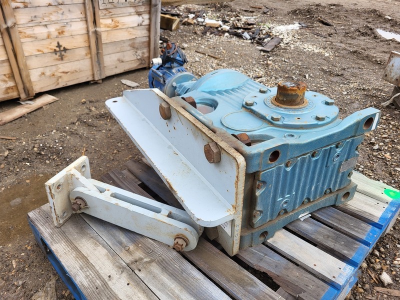 3 HP, 1755 RPM, SEW-Eurodrive #KA127R77AM182-KS, 704.00 :1 ratio gear reducer, 575 Volts - Image 7