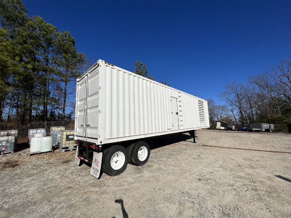 1000 KW Caterpillar #C32, diesel generator, standby, 277-480 Volts, 5 hours, new surplus, 2021 - Image 1