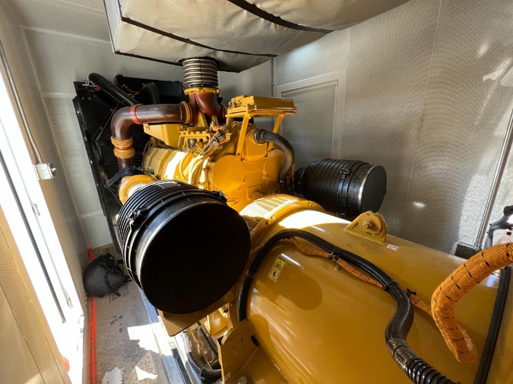 1000 KW Caterpillar #C32, diesel generator, standby, 277-480 Volts, 5 hours, new surplus, 2021 - Image 5