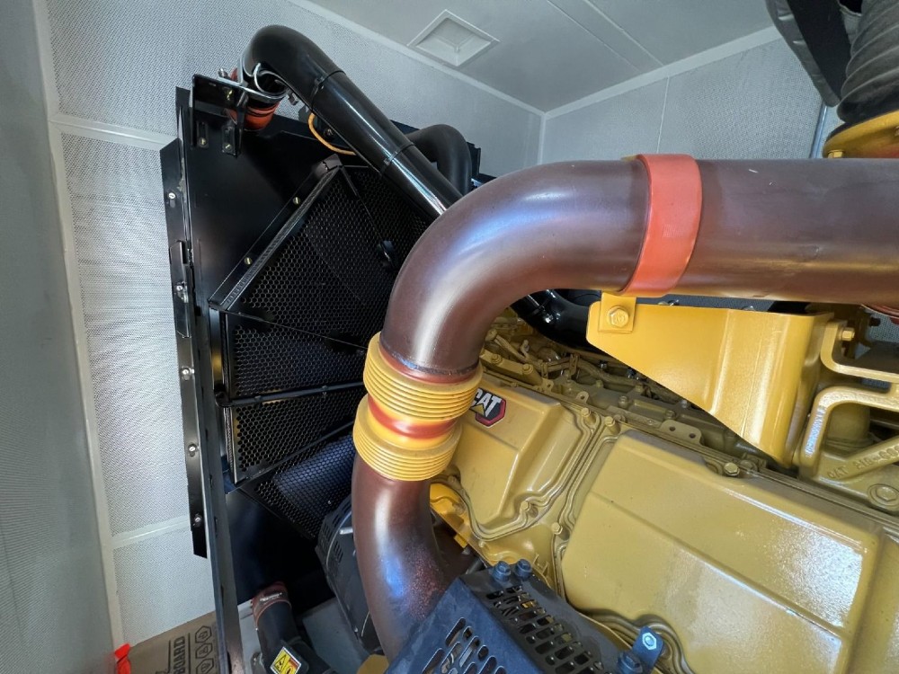 1000 KW Caterpillar #C32, diesel generator, standby, 277-480 Volts, 5 hours, new surplus, 2021 - Image 6
