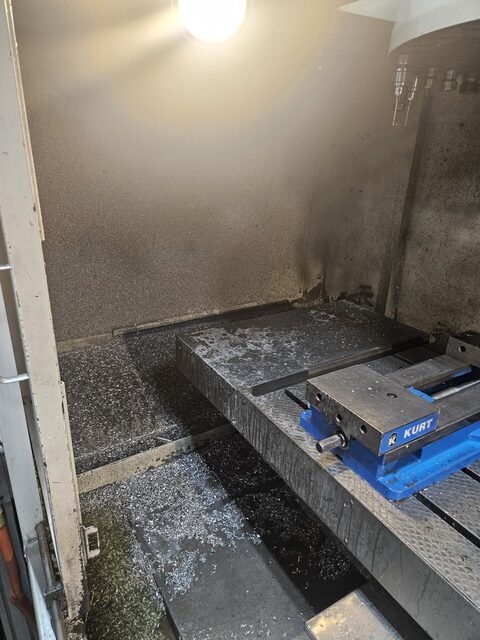 Fadal #VMC6030HT, 21 automatic tool changer, 60" X, 30" Y, 30" Z, 10000 RPM, #40, 22.5HP, 62.5" x 30" table - Image 3