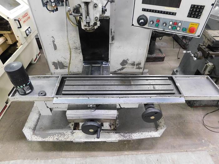 Milltronics #MB-19, vertical bed mill, 3-Axis, 13" x50" tbl., 60-4000 RPM, #40, 7.5 HP, Centurion 6, power - Image 4