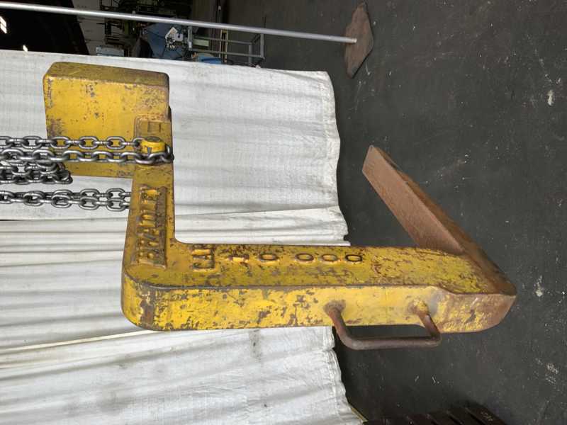 10000 lb. Bradbury, coil hook, 22" throat, 24" opening in C-frame, 4" width of arm - Image 3