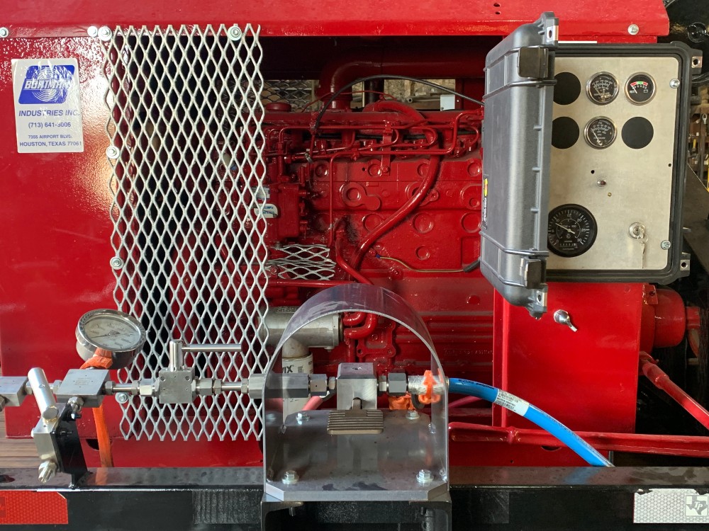 30 GPM @ 15000 psi Gardner Denver Denver hydrostatic tester, clutched PTO, trailer mounted w/tanks - Image 2