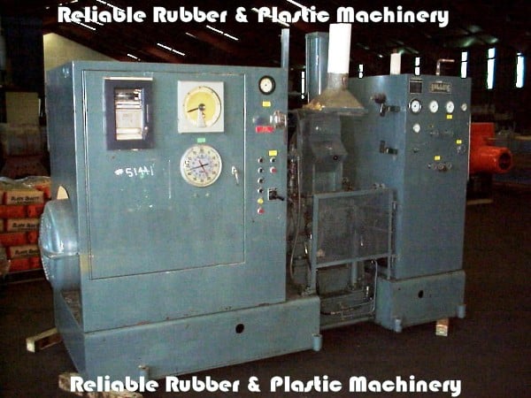 Bolling, size OM lab mixer, 7-10 lb.capacity, 4 speed motor & controls, pneu.door discharge - Image 1