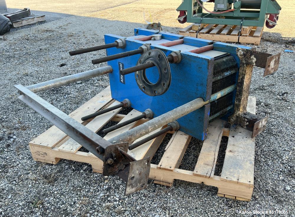 137 sq.ft., Alfa-Laval, M10-MFG, plate hear exchanger, 58 Stainless Steel plates, 100 psi - Image 4