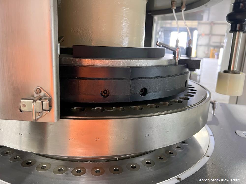 Stokes Gem Supreme #571S, tablet press, 50 station, B tooling, 13mm tablet diameter, 18mm depth, HMI and - Image 7