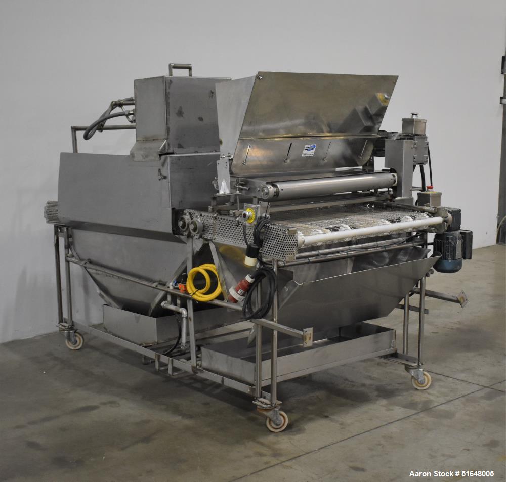 Custom Dry Ingredient Spreader w/Spray Nozzles, 35.5" wide Spreader, 36" width x 84" L Wire Mesh Belt, 230 V - Image 1