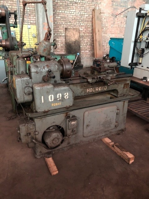 Holroyd, 6" oil grooving lathe, 9" dia. o/bed, 8" length, sgl/multi strght/ring, ext./int. grooving - Image 1